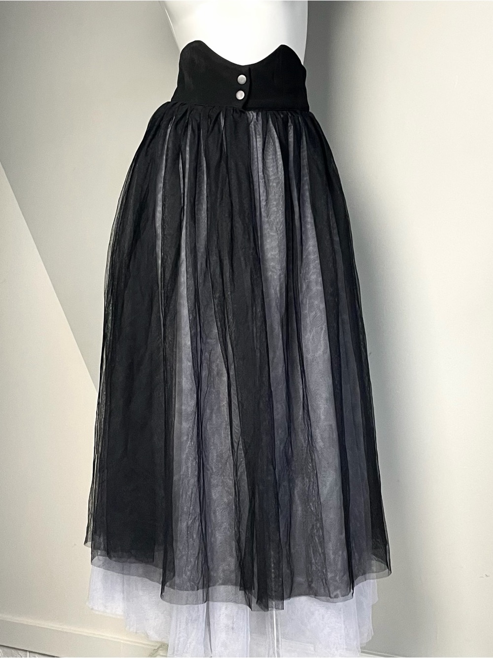 Black High-Waist Tulle Midi Overskirt
